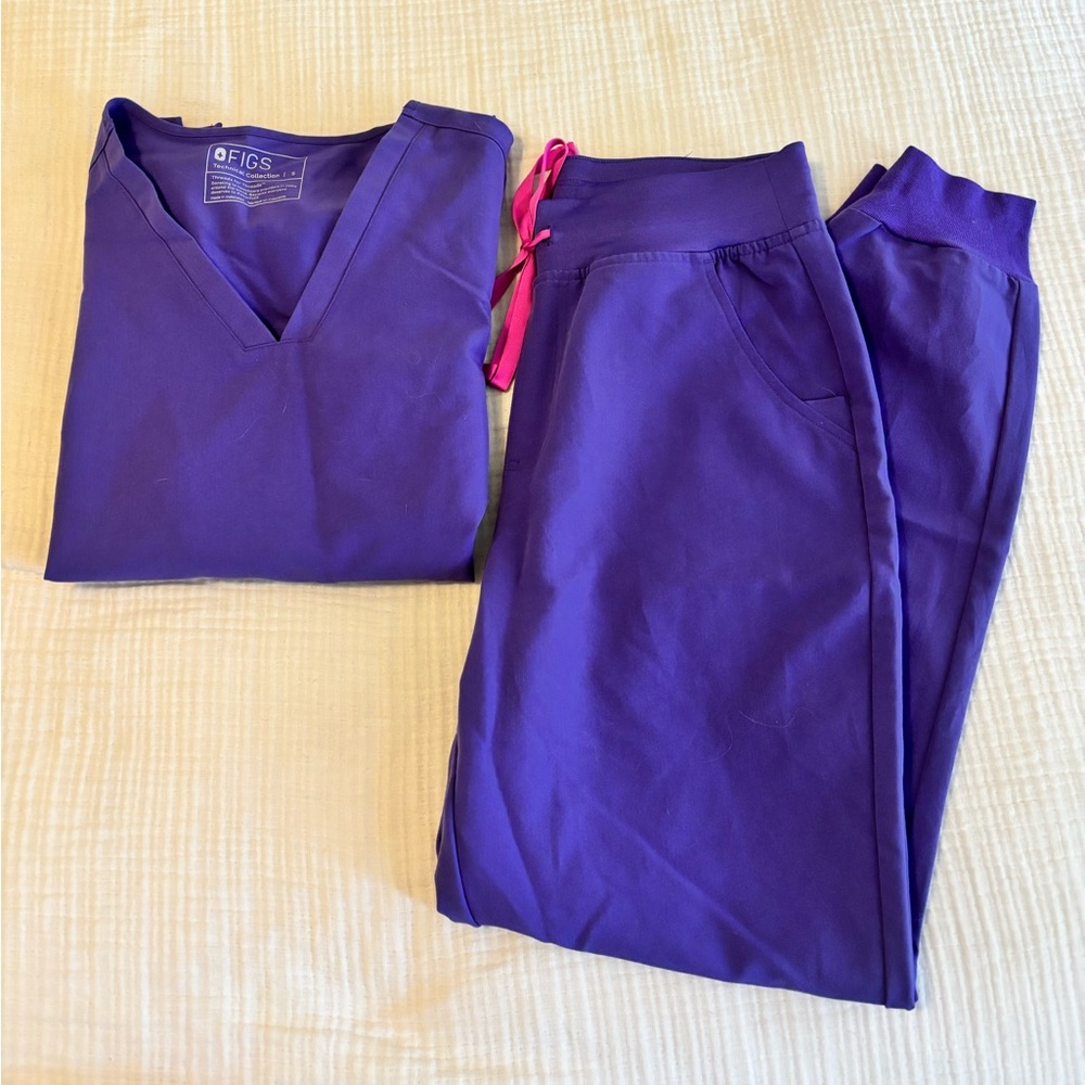 Figs Scrubs Amethyst LIMITED EDITION: High Waisted Zamora Joggers and Casma Top